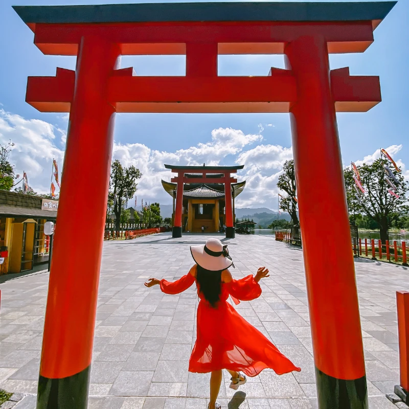 hiroshima tour guide